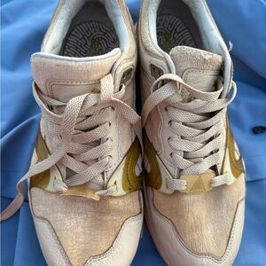 Puma trinomic sneakers Women's Sneakers in Cream and Gold size 9